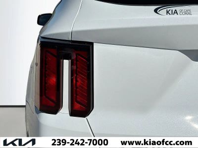 2026 Kia Sorento — photo 9 view