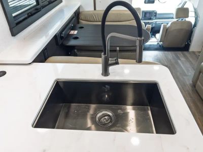 2025 Entegra ACCOLADE XT - Photo 13