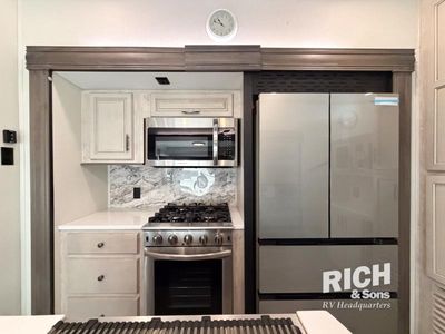 2024 Forest River Sierra Luxury - Photo 18