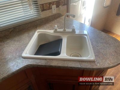 2013 Conquest 260RLS Lite — photo 11 view