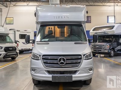 2023 Tiffin Motorhomes Wayfarer - Photo 2