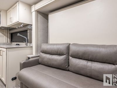 2023 Tiffin Motorhomes Wayfarer - Photo 9