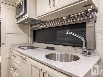 2023 Tiffin Motorhomes Wayfarer - Photo 14