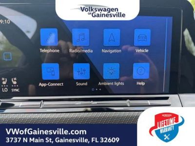 2022 Volkswagen Golf R — photo 26 view