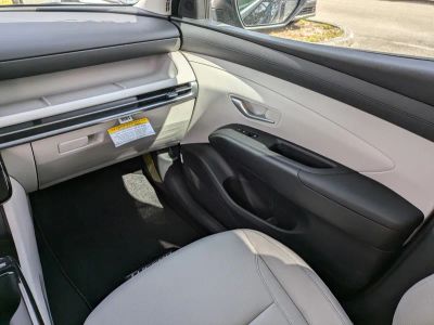 2026 Hyundai TUCSON HYBRID — photo 17 view