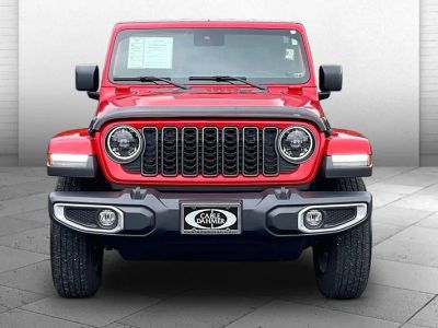 2024 Jeep Gladiator — side profile view