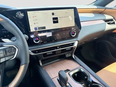 2026 Lexus RX — photo 29 view