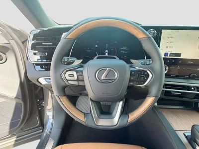2026 Lexus RX — photo 41 view