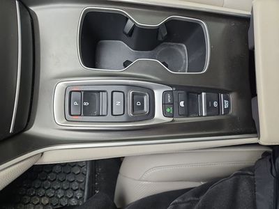 2019 Honda Accord Hybrid Touring Sedan - Photo 22