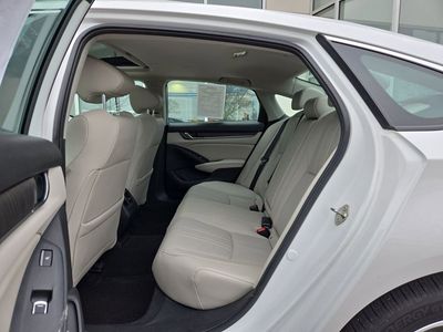 2019 Honda Accord Hybrid Touring Sedan - Photo 25