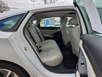 2019 Honda Accord Hybrid Touring Sedan - Photo 29