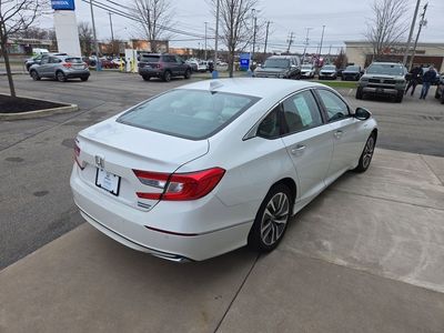 2019 Honda Accord Hybrid Touring Sedan - Photo 4
