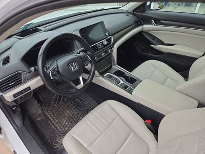 2019 Honda Accord Hybrid Touring Sedan - Photo 27