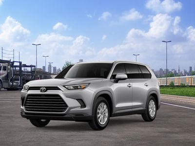 2026 Toyota Grand Highlander XLE in Silver — front three-quarter view