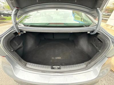 2017 Hyundai Elantra - Photo 32