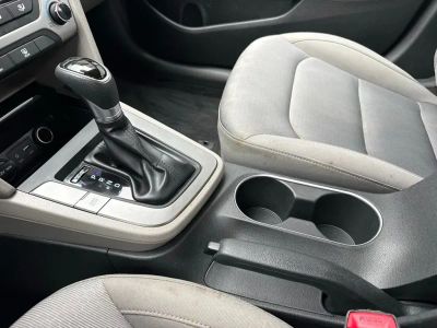 2017 Hyundai Elantra - Photo 25