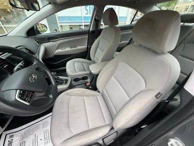 2017 Hyundai Elantra - Photo 7