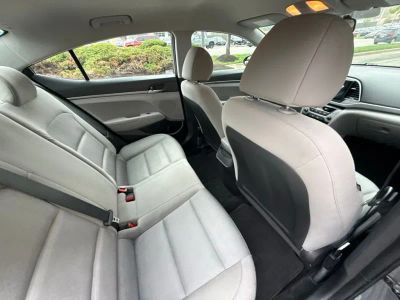 2017 Hyundai Elantra - Photo 35