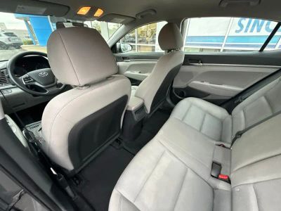 2017 Hyundai Elantra - Photo 28