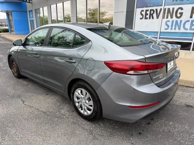 2017 Hyundai Elantra - Photo 13