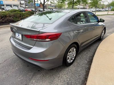 2017 Hyundai Elantra - Photo 11