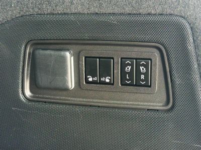 2023 Cadillac Escalade ESV — photo 13 view