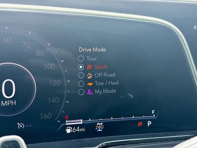 2023 Cadillac Escalade ESV — photo 32 view