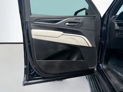 2023 Cadillac Escalade ESV — photo 24 view