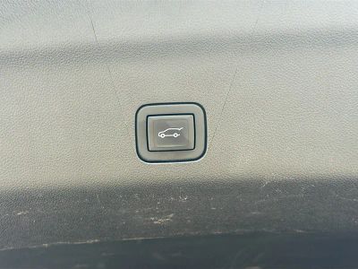 2023 Cadillac Escalade ESV — photo 14 view