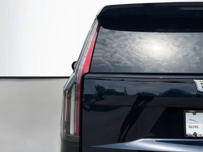 2023 Cadillac Escalade ESV — photo 10 view