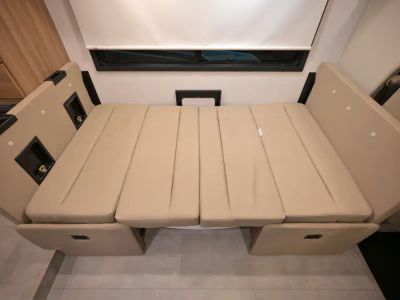2027 Thor Motor Coach CHATEAU — photo 18 view