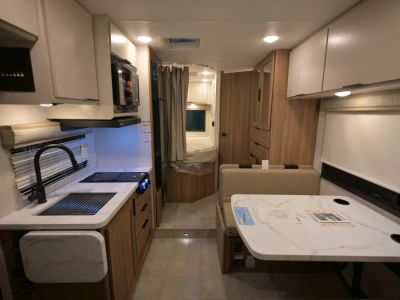 2027 Thor Motor Coach CHATEAU — photo 7 view