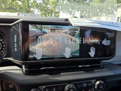 2025 Jeep Wrangler — photo 21 view