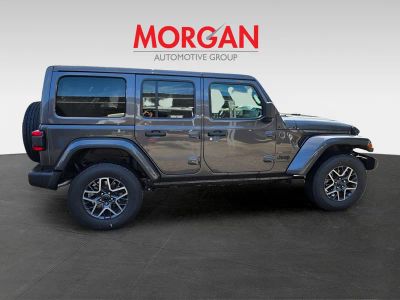 2025 Jeep Wrangler — photo 7 view