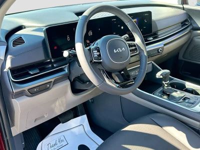 2026 Kia Carnival — photo 9 view