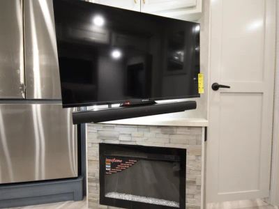 2026 Fleetwood BOUNDER - Photo 13