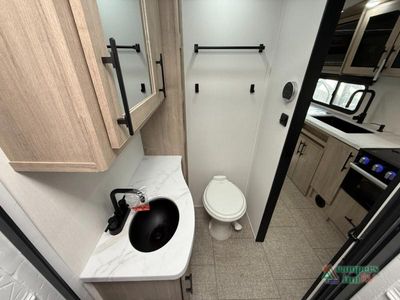 2025 Grand Design Imagine XLS - Photo 22
