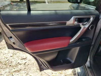 2021 Lexus GX — photo 28 view