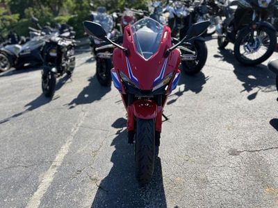 2025 Honda CBR500R - Photo 3