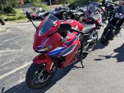 2025 Honda CBR500R - Photo 1
