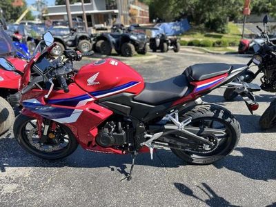 2025 Honda CBR500R - Photo 8