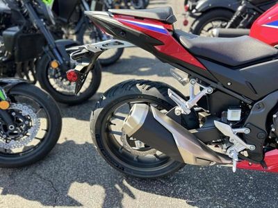 2025 Honda CBR500R - Photo 10