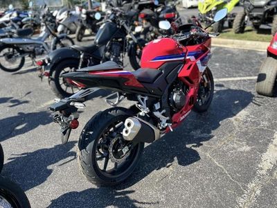 2025 Honda CBR500R - Photo 4