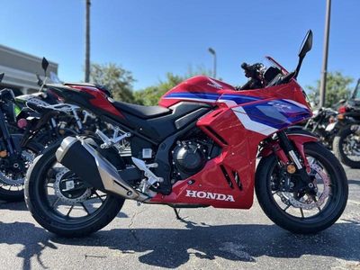 2025 Honda CBR500R - Photo 7