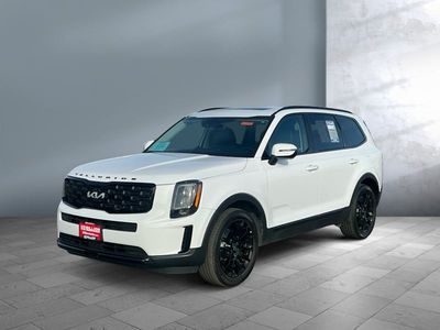2022 Kia Telluride — front three-quarter view