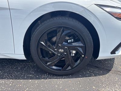 2026 Hyundai Elantra - Photo 4