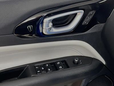 2023 Jeep Compass — photo 14 view
