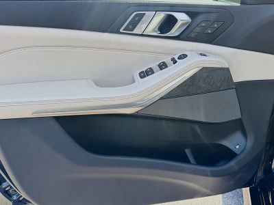 2026 BMW X5 — photo 22 view