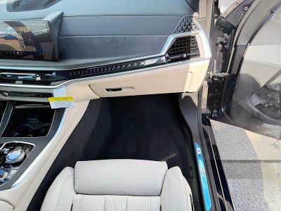 2026 BMW X5 — photo 18 view