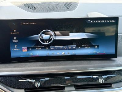 2026 BMW X5 — photo 35 view